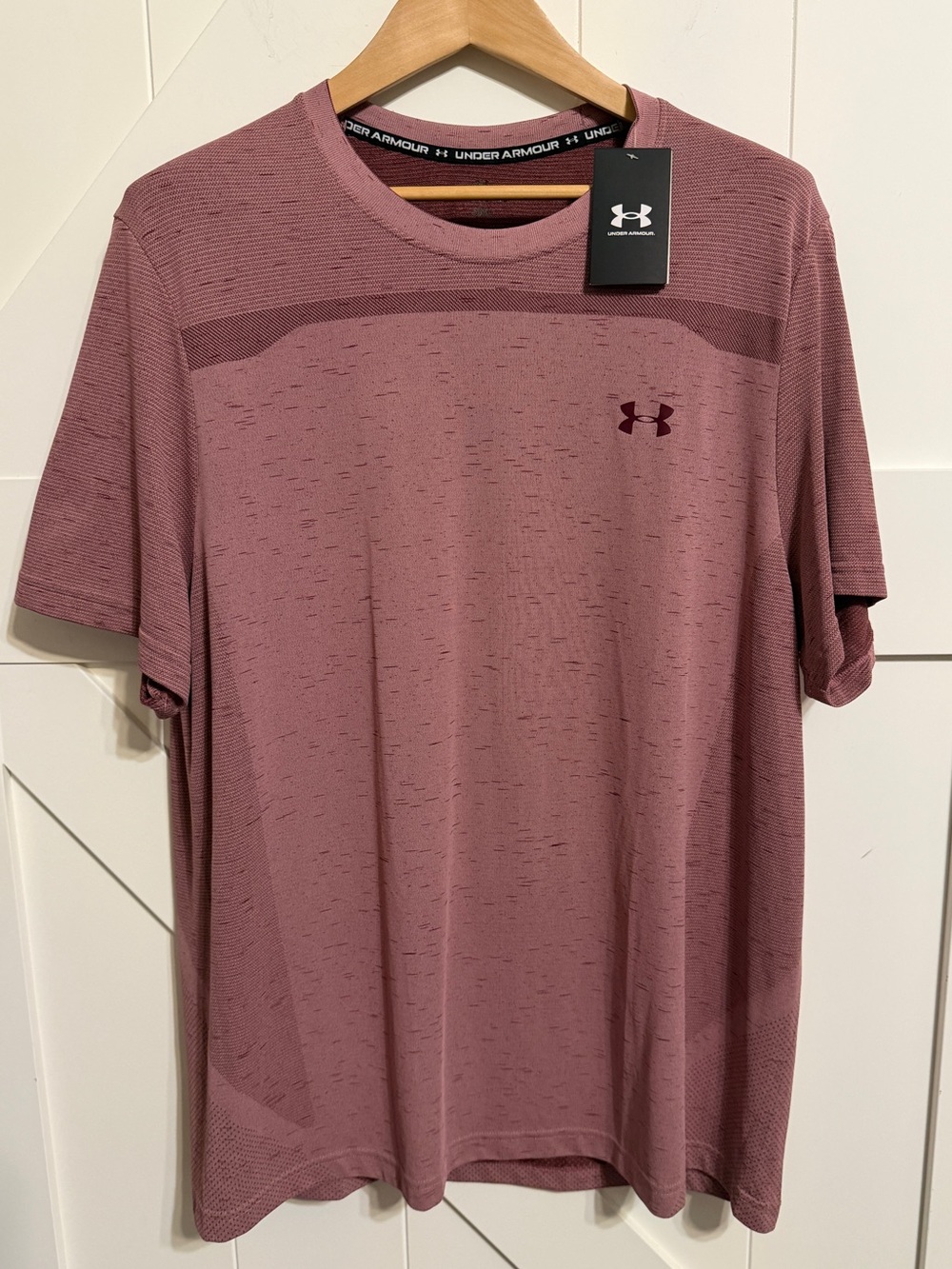 New Under Armour Men’s XXL Short Sleeve seamless Tee Workout wear running